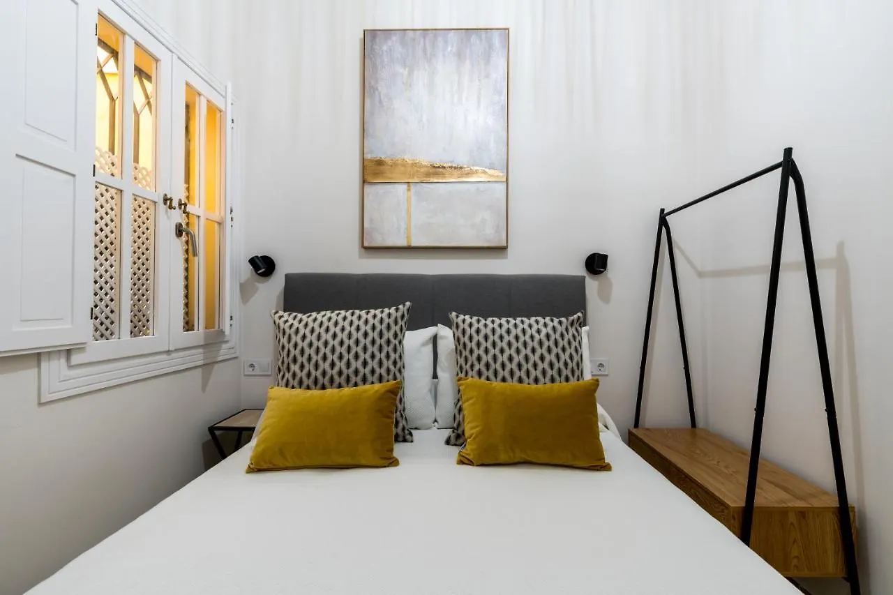 Behouse Cuna Apartment Seville